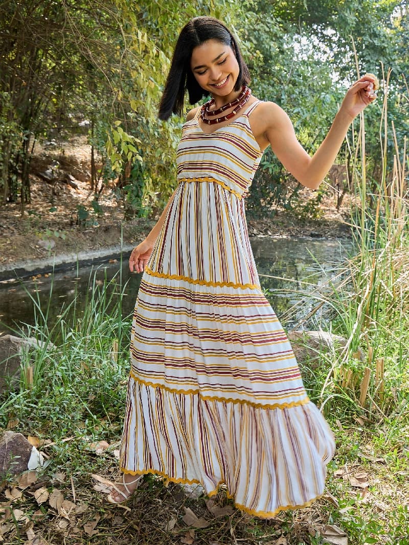 Women's White Casual Regular Fit Dress