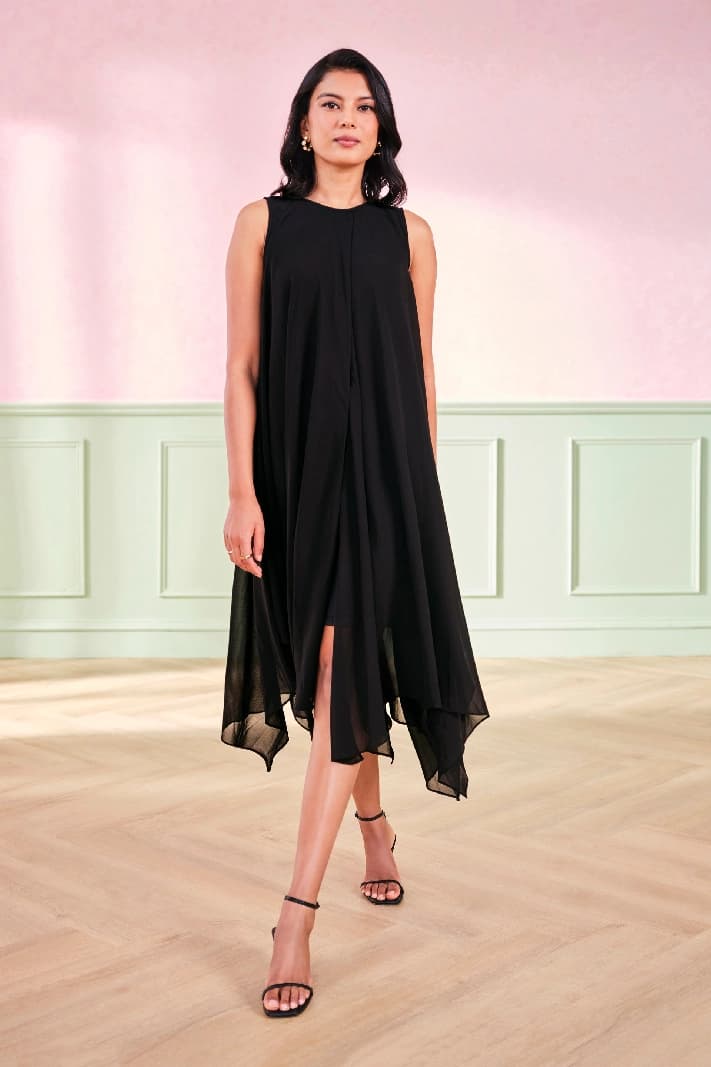 Women's Black Party Solid Regular Fit Dress