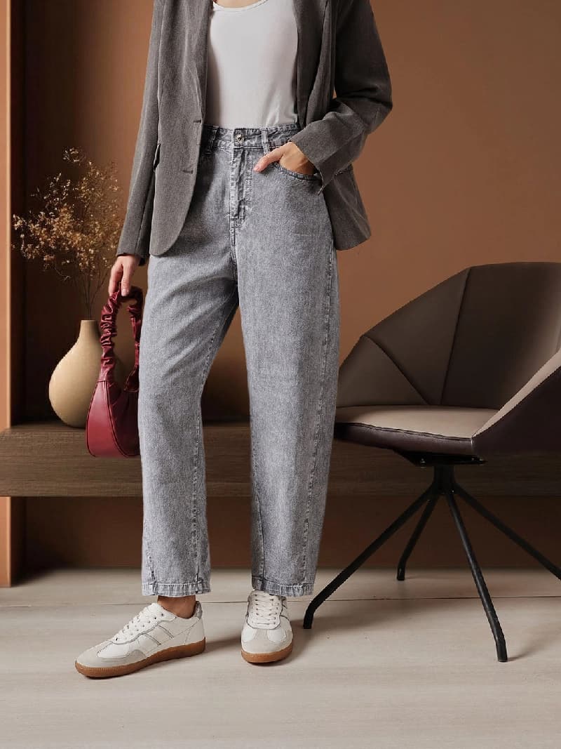 Women's Grey Casual Solid Straight Fit Jeans