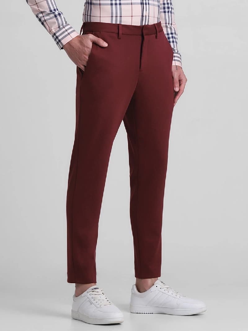 Men's Red Casual Solid Slim Fit Trouser