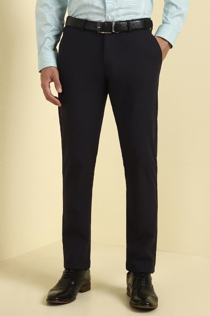 Men's Black Formal Solid Tapered Fit Trouser