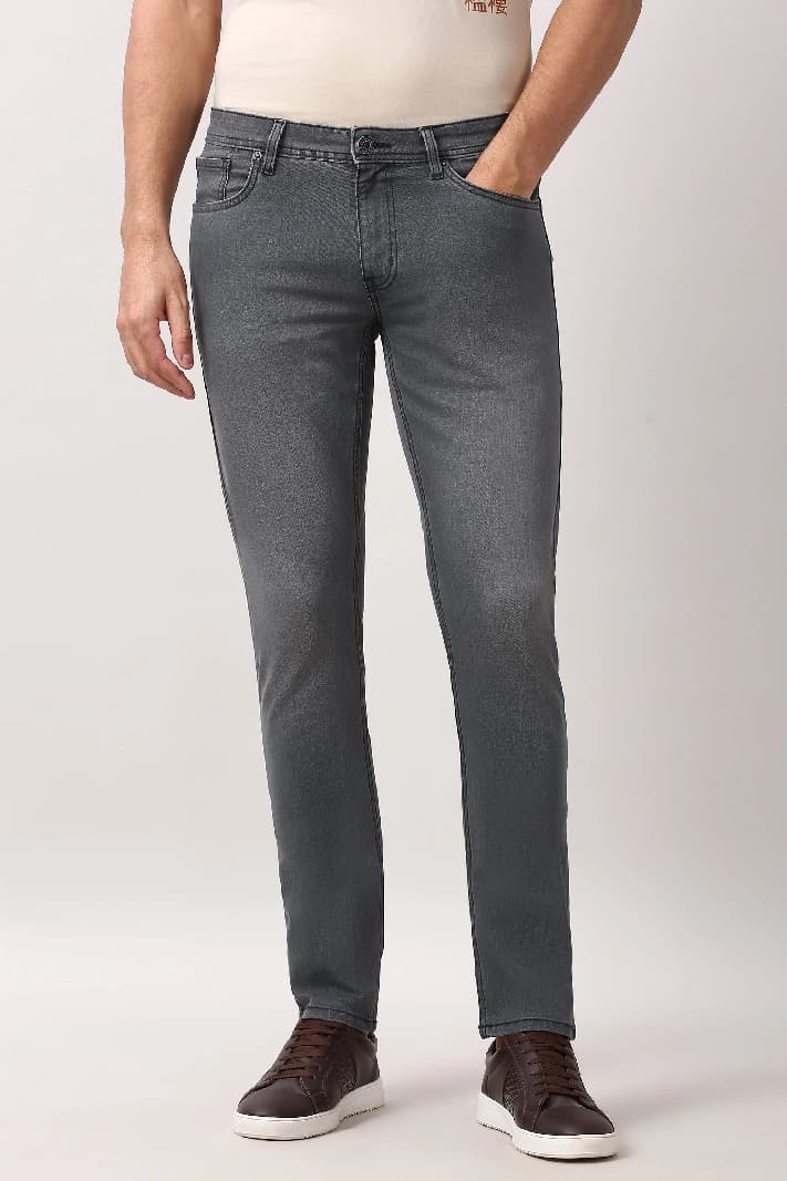 Men's Black Casual Solid Tapered Fit Jeans