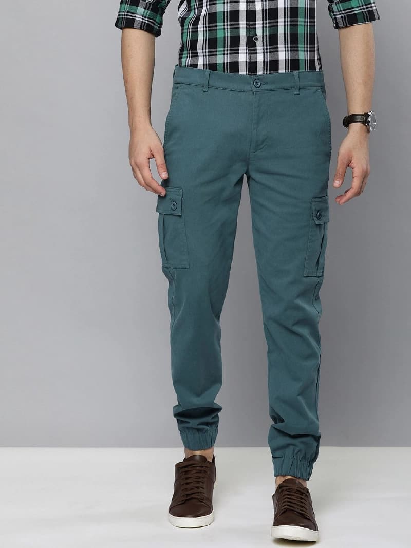 Men's Green Casual Solid Slim Fit Cargo