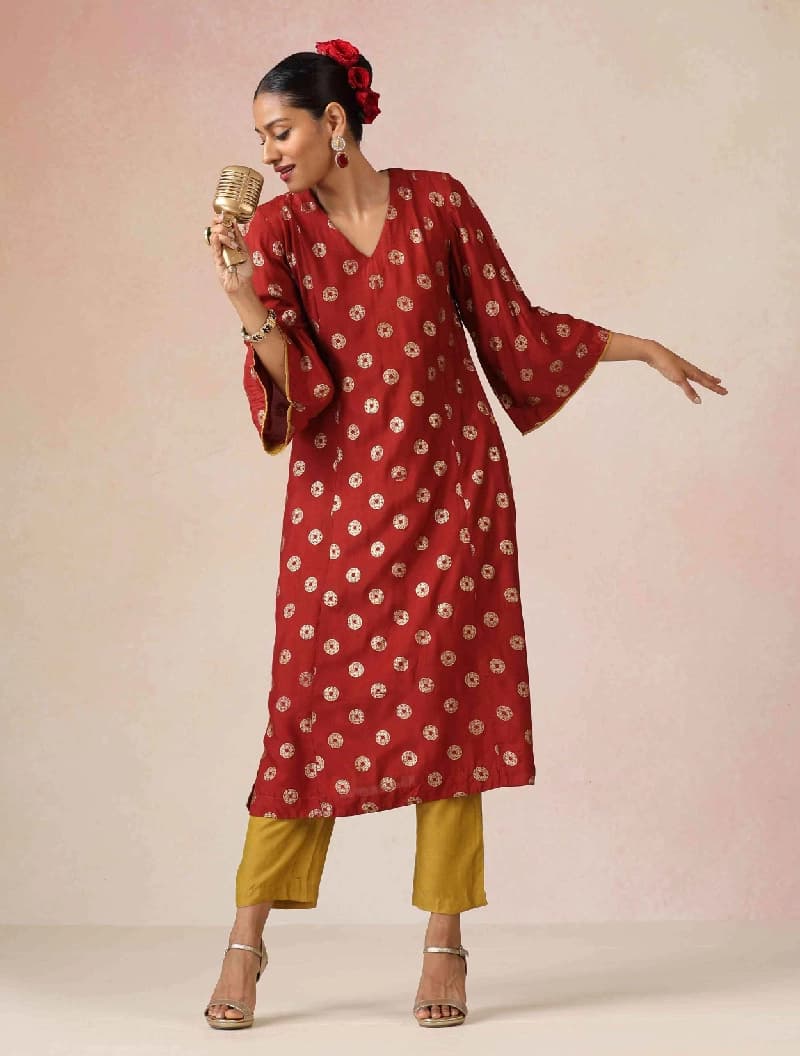 Women's Red Festive Three Quarter Sleeves Kurta Set