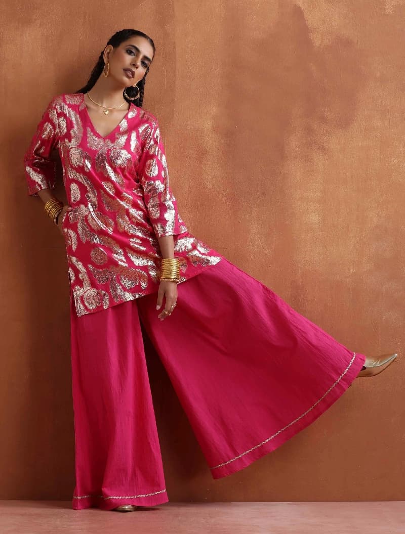 Women's Pink Festive Printed Kurta Set
