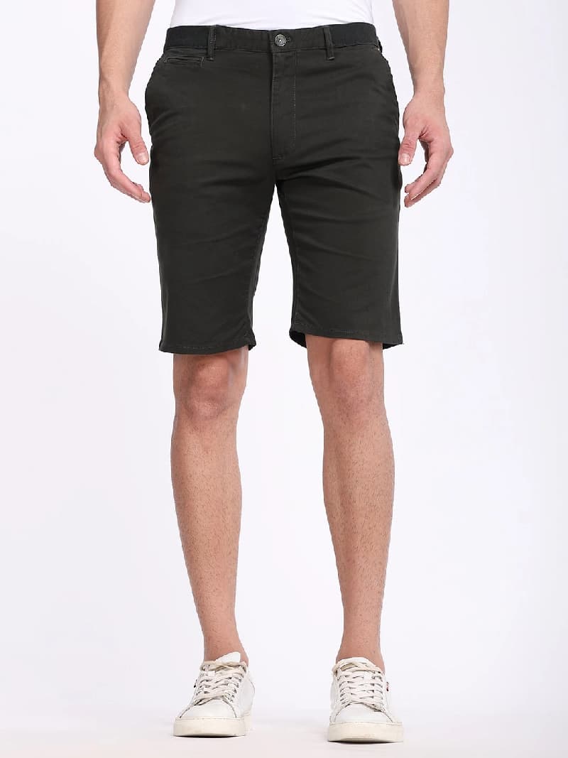 Men's Green Casual Solid Slim Fit Short