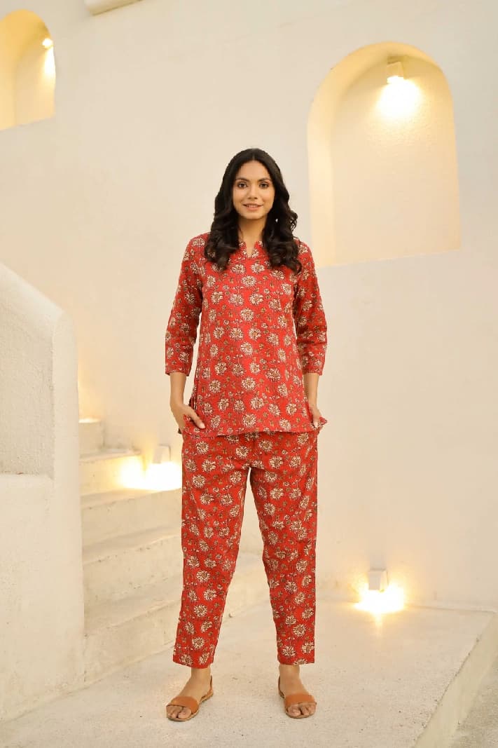 Women's Red Casual Printed Pyjama Set