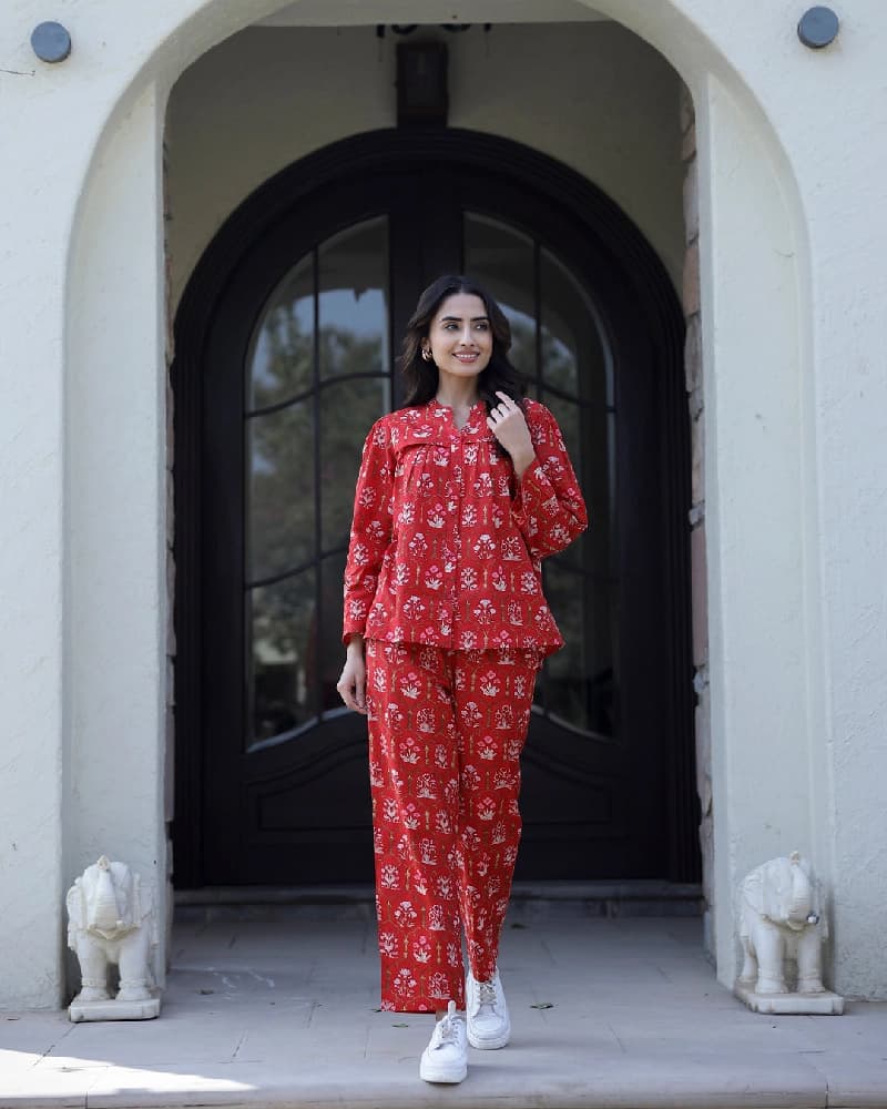 Women's Red Casual Printed Pyjama Set