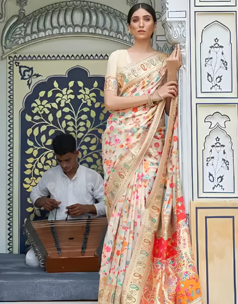 Women's White Party Regular Fit Saree