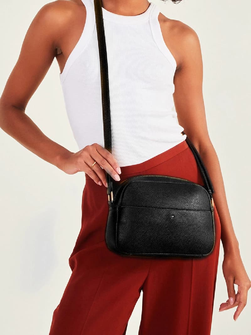 Women's Black Casual Solid Sling Bag