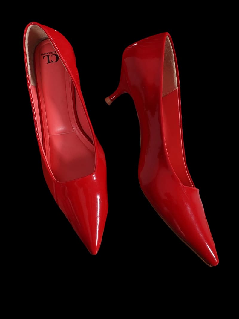 Women's Red Solid Pointed Toe Kitten Heel Pumps