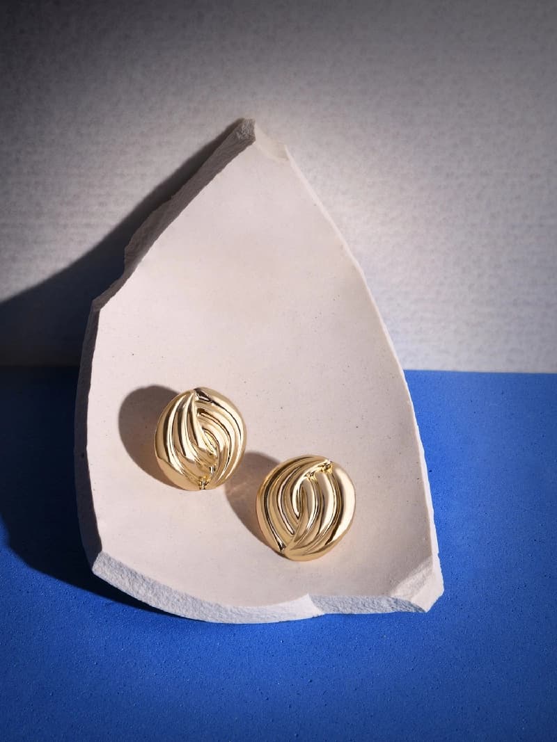 Women's Gold Oversized Twist Stud Earrings