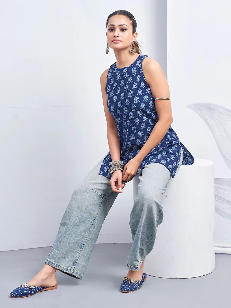 Women's Blue Casual Printed Regular Fit Kurti