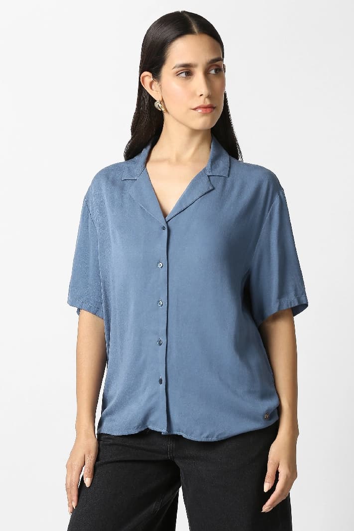 Women's Blue Casual Solid Regular Fit Shirt