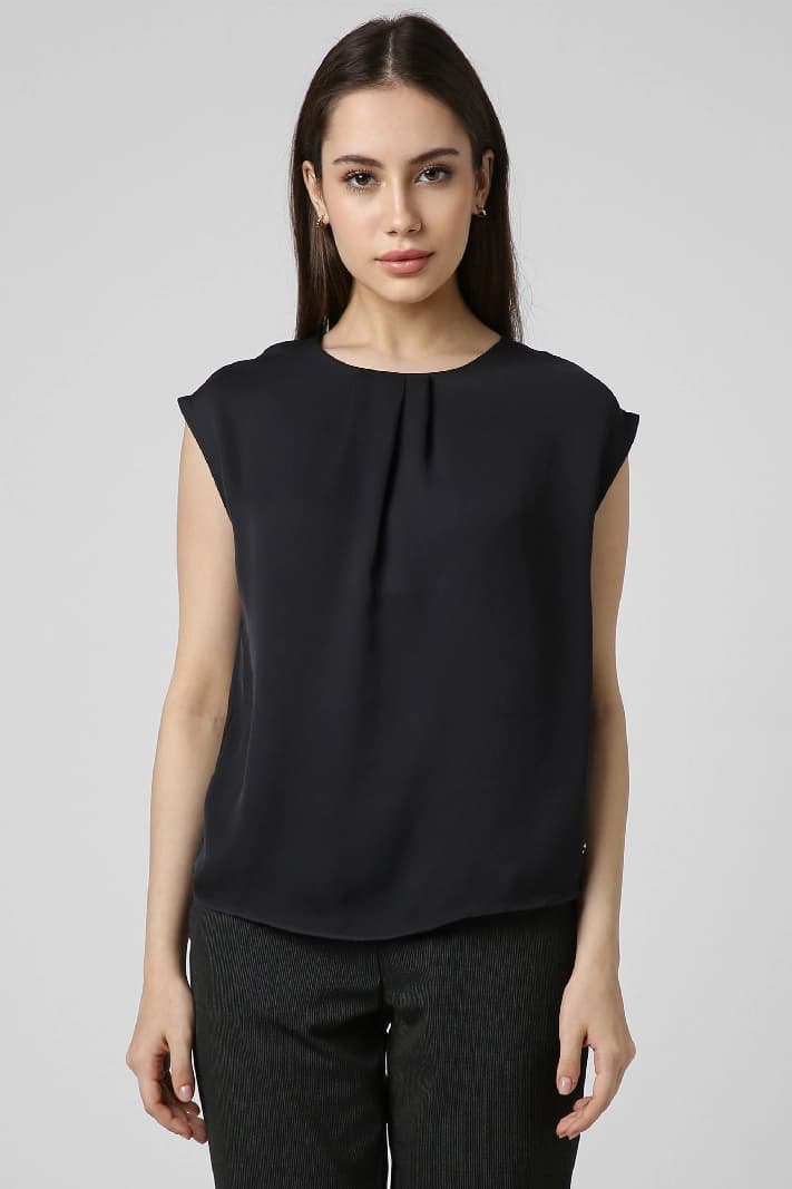 Women's Black Casual Solid Regular Fit Top