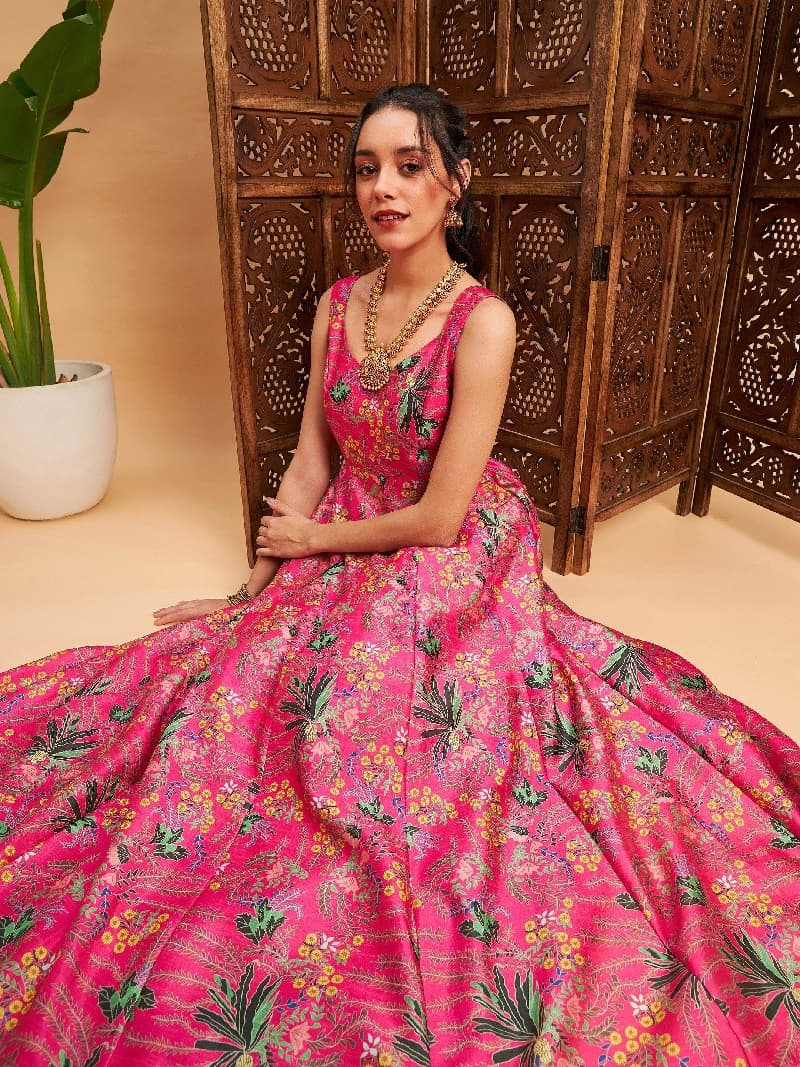 Women's Pink Festive Printed Fit & Flared Kurta