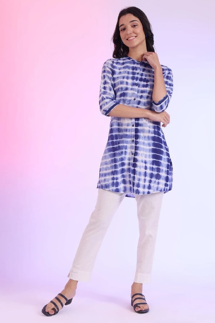 Women's Blue Casual Solid Regular Fit Kurti