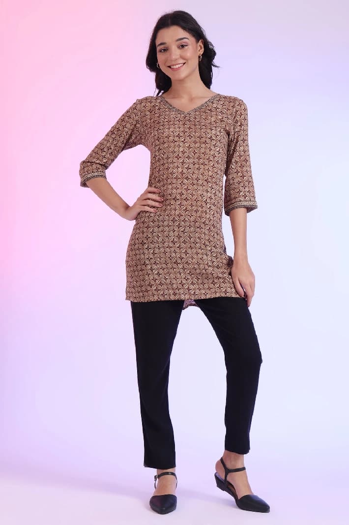 Women's Brown Casual Printed Regular Fit Kurti