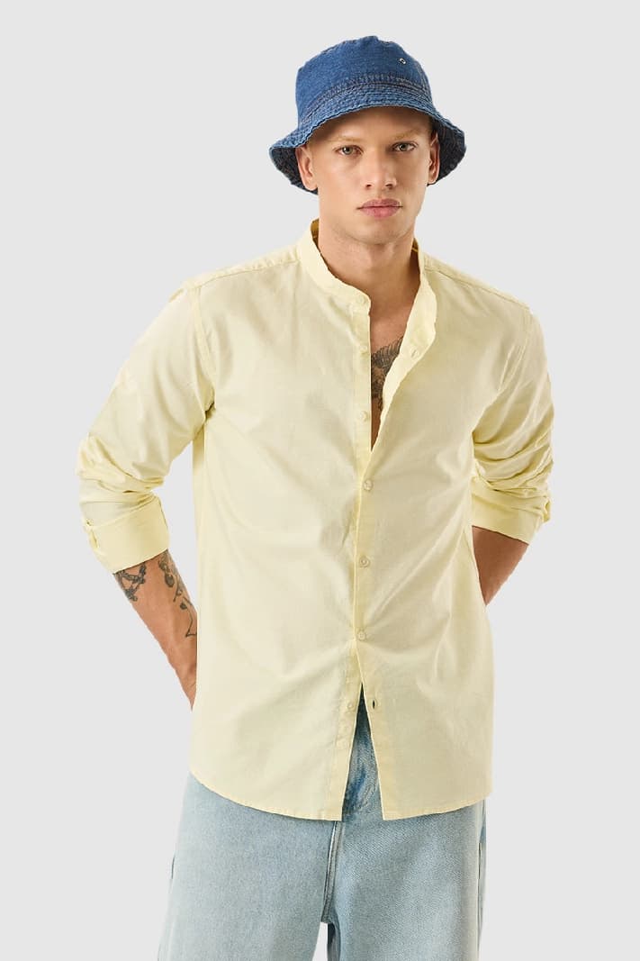 Men's Yellow Casual Solid Slim Fit Shirt