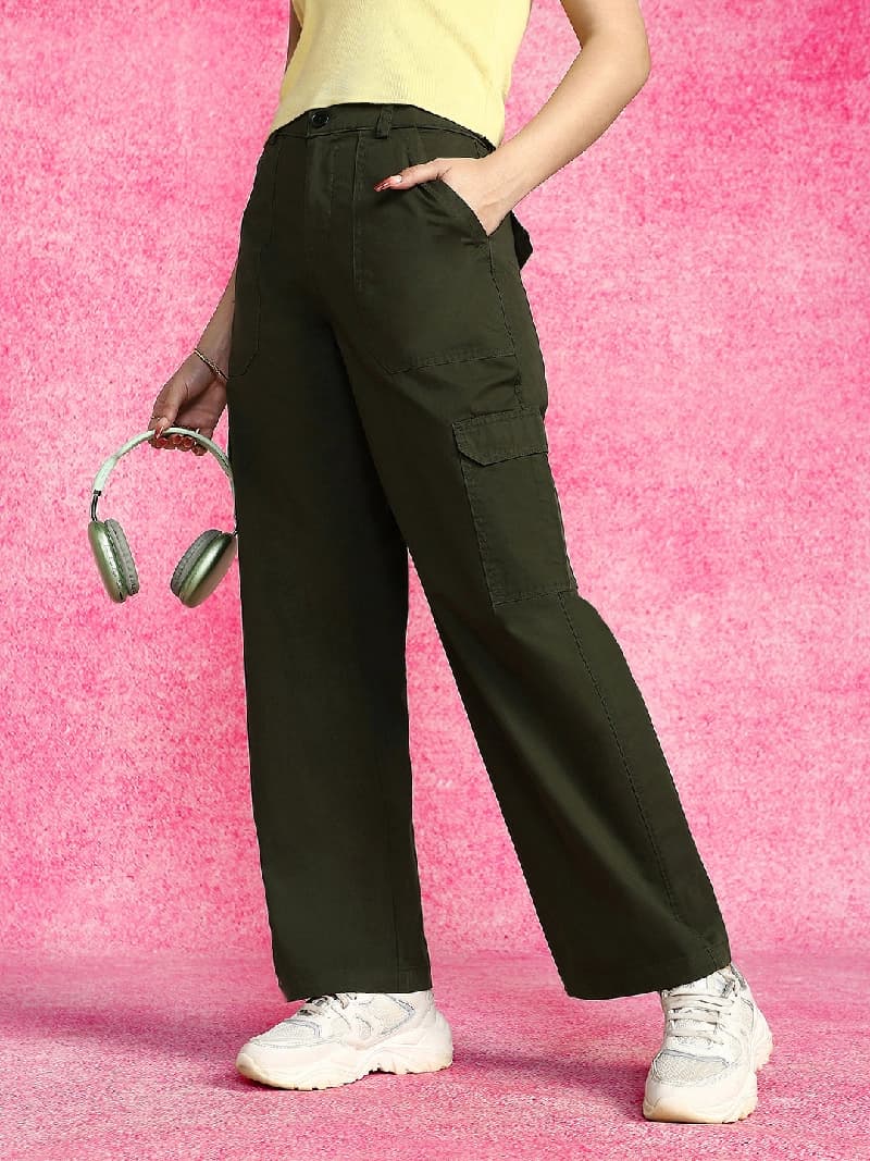 Women's Green Casual Solid Straight Fit Cargo