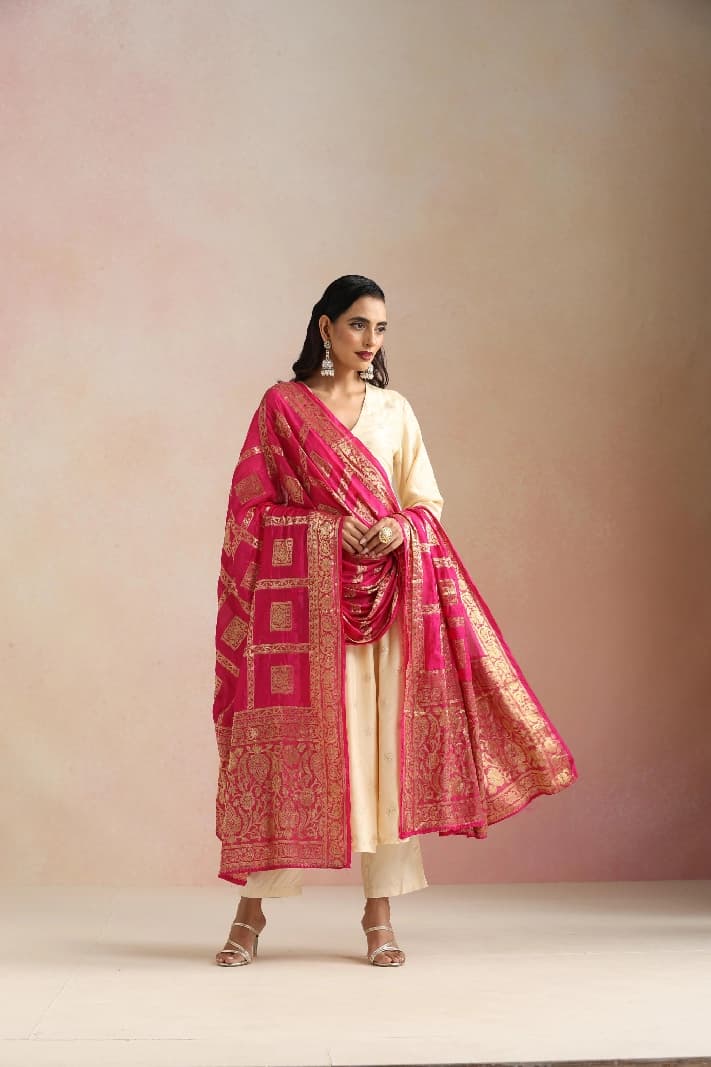 Women's Pink Gold Weave Banarasi Dupatta