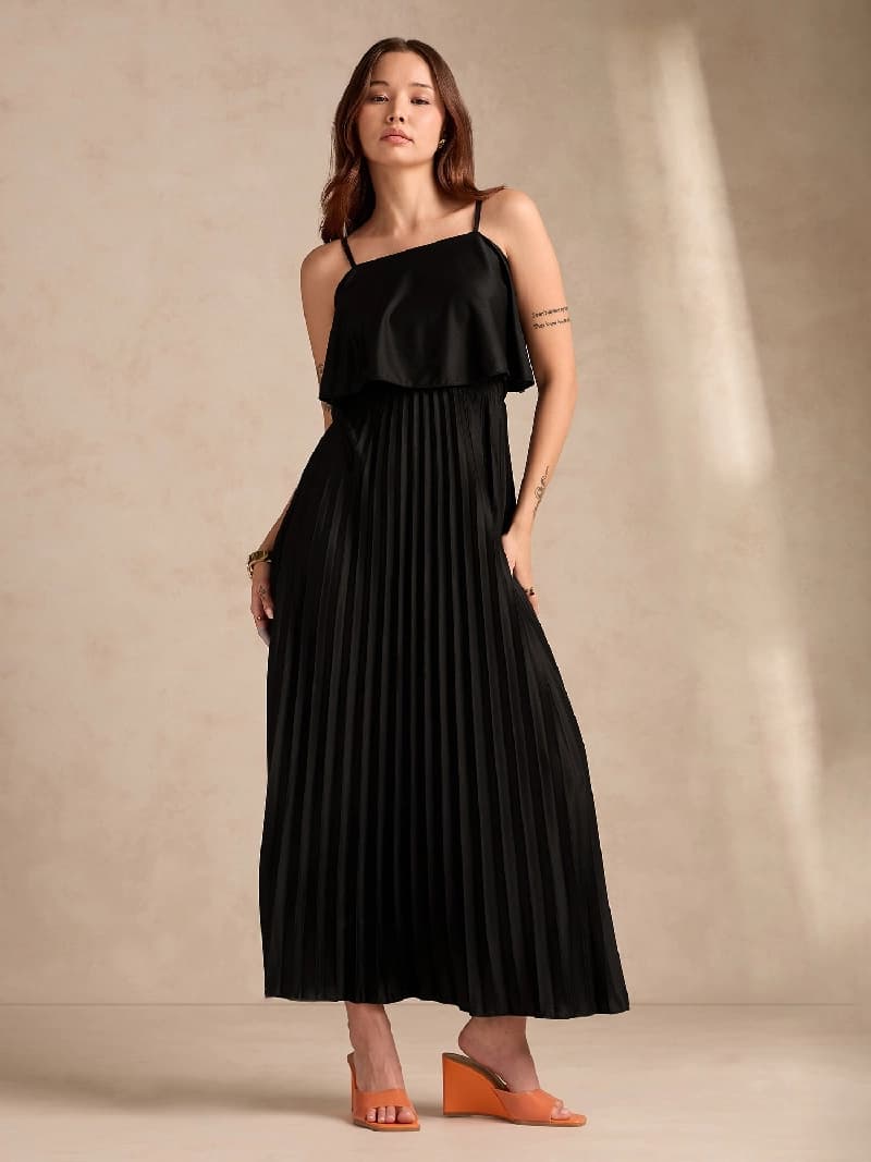 Women's Black Party Solid Regular Fit Dress