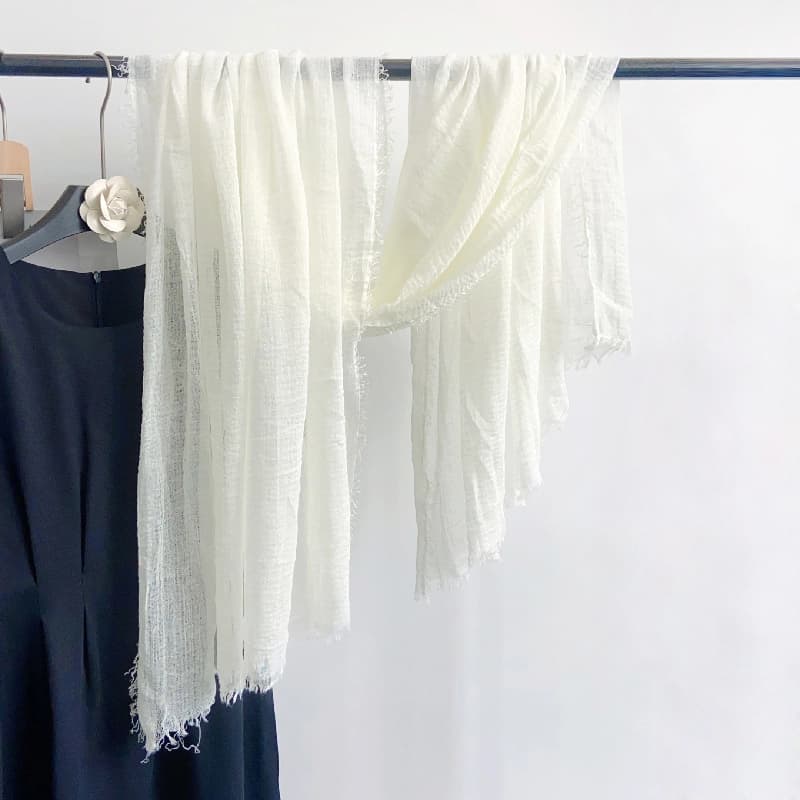 Women's Multicolor Casual Solid Scarve