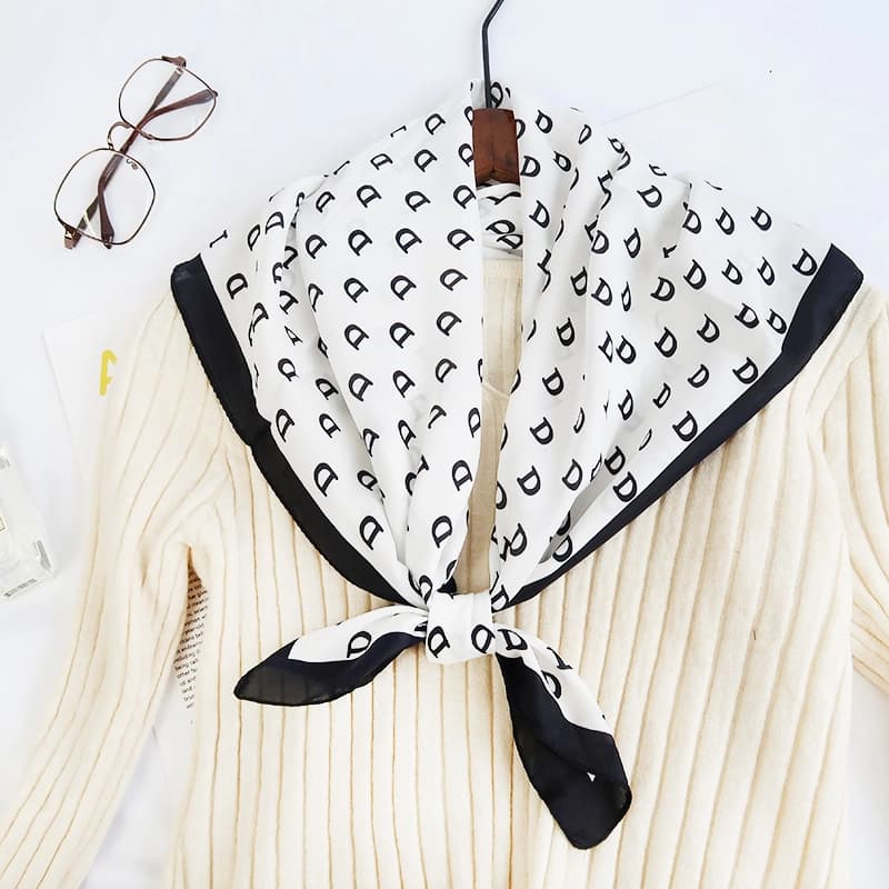 Women's Multicolor Casual Small Square Satin Scarf