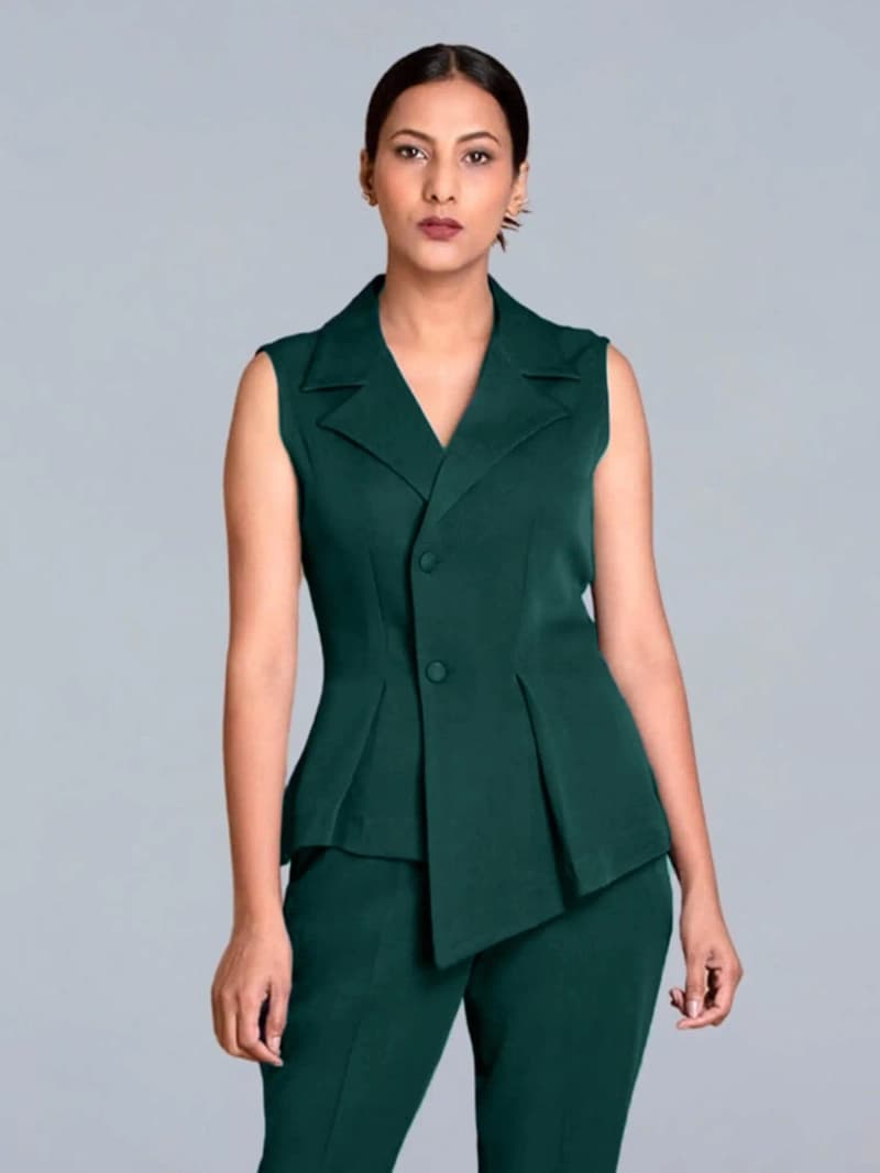 Women's Green Casual Solid Asymmetrical Overlap Top