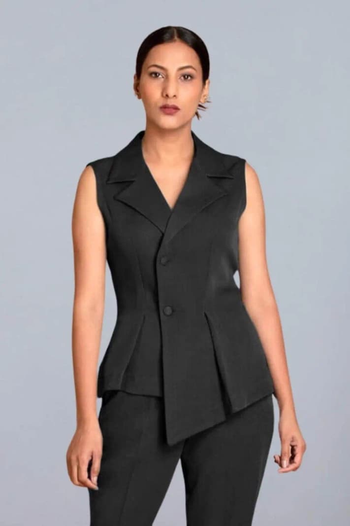 Women's Black Casual Solid Regular Fit Top