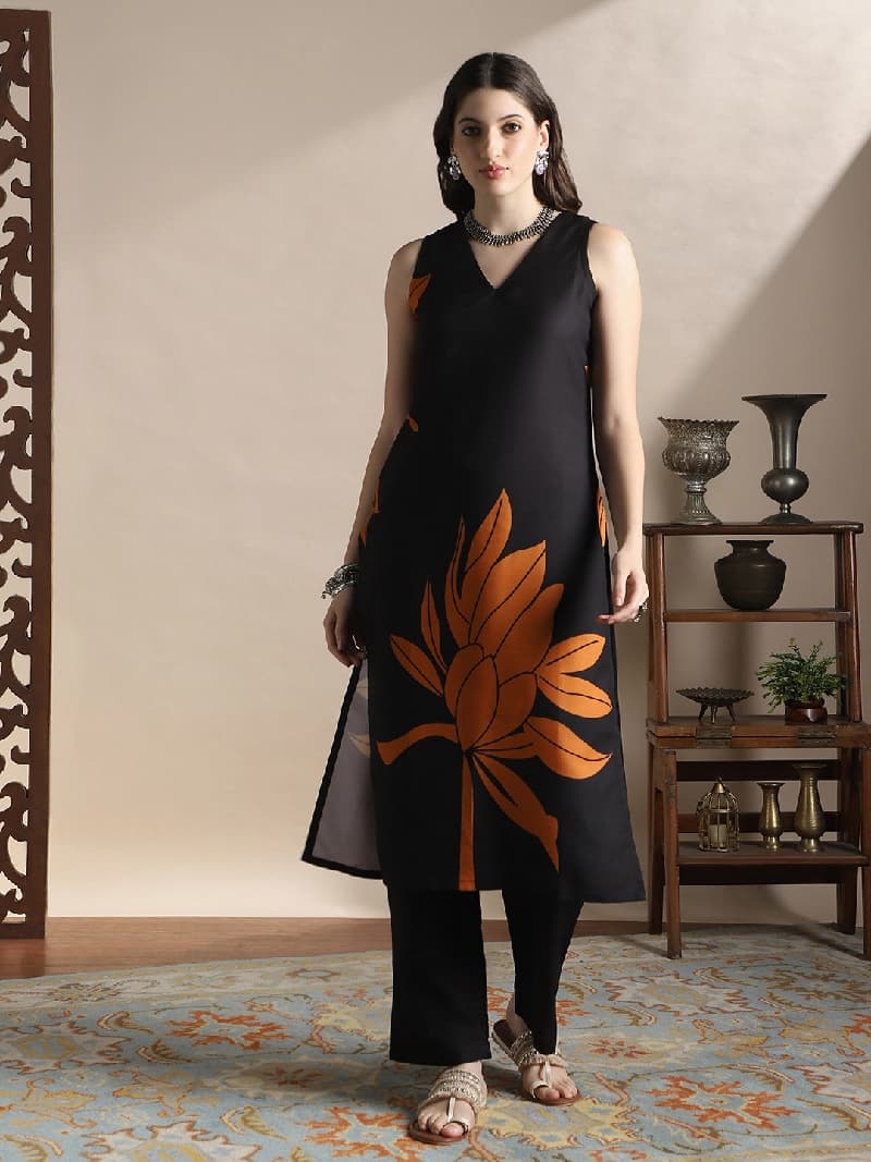 Women's Black V-Neck Sleeveless Floral Print Straight Kurta with Pants Fusion Set