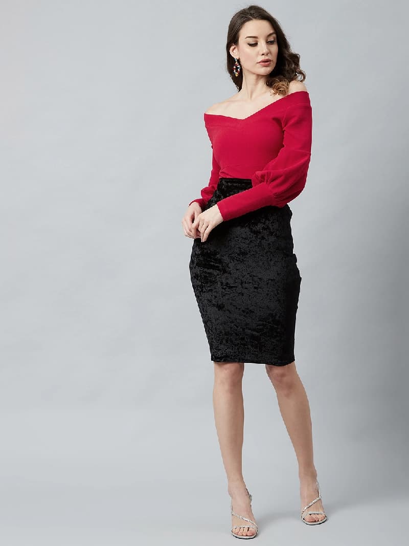 Women's Red Casual Solid Regular Fit Top