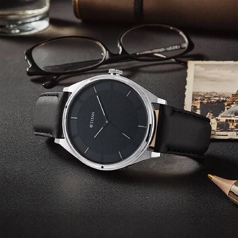 Men's Black Workwear Quartz Analog Dial Leather Strap Watch