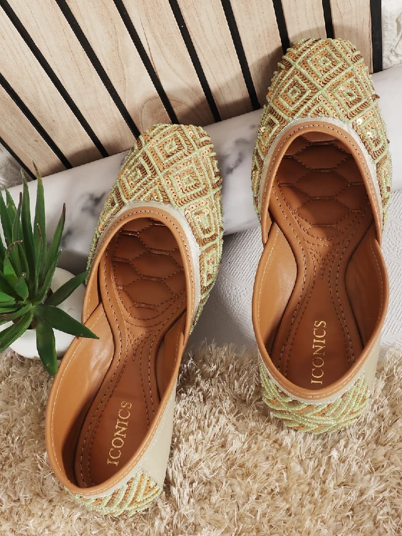 Women's Green Ethnic Slip-On Casual Mojaris Shoes