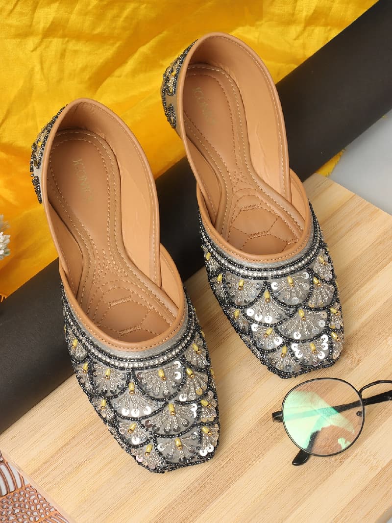 Women's Grey Ethnic Slip-On Casual Mojaris Shoes