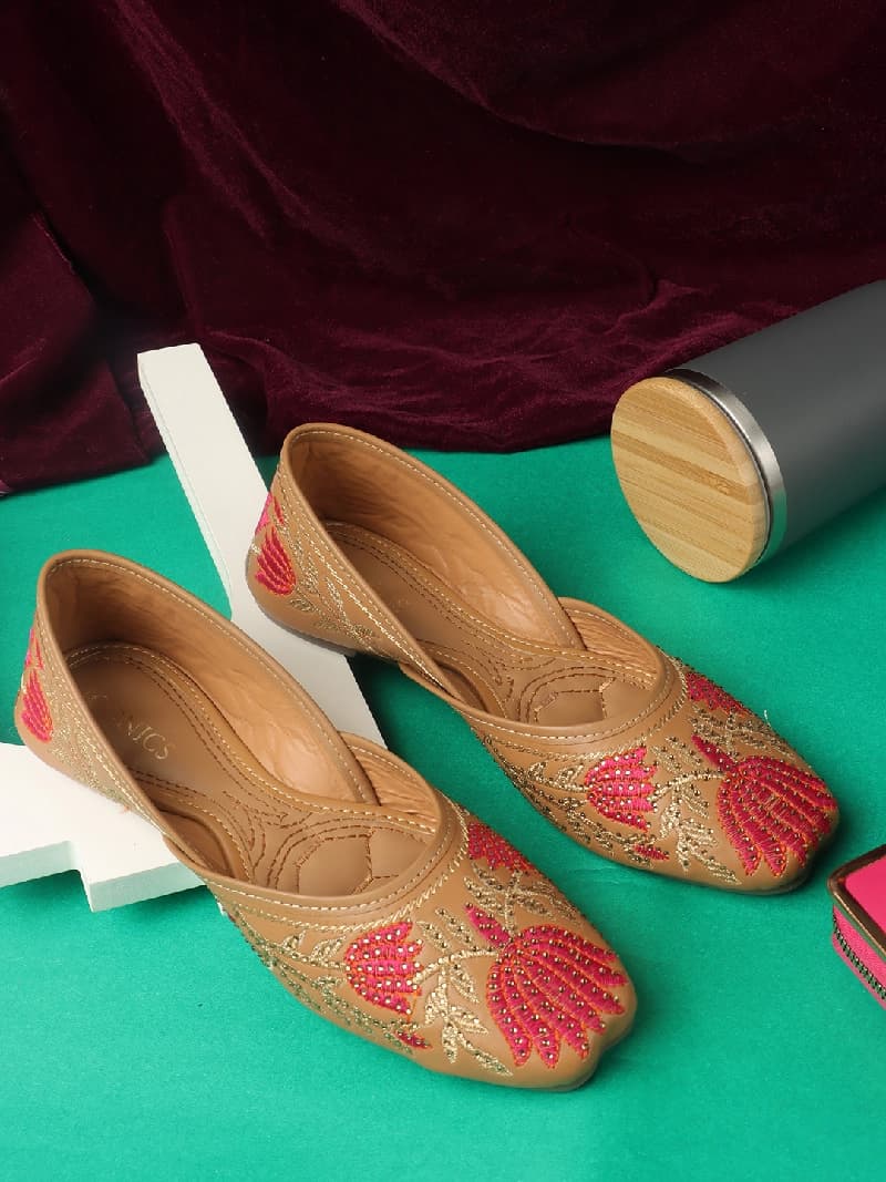 Women's Tan Ethnic Slip-On Casual Mojaris Shoes
