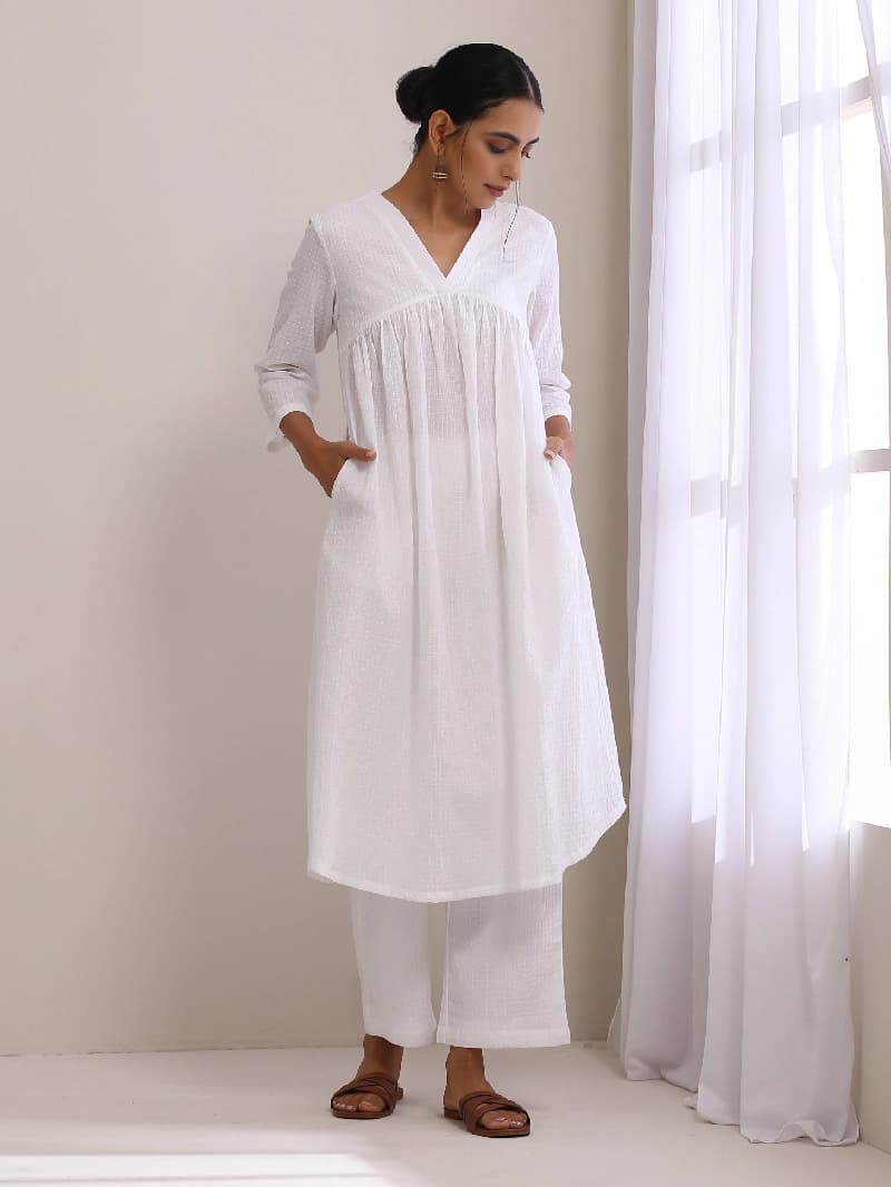Women's White Casual Regular Fit Kurta Set
