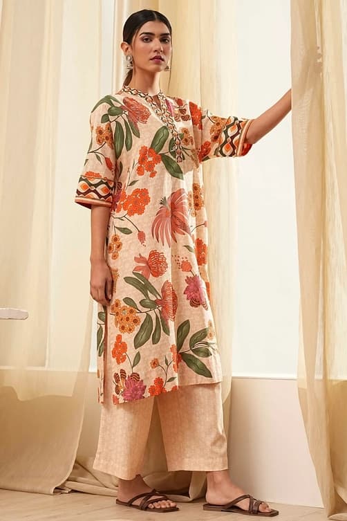 Women's Beige Festive Printed Three Quarter Sleeves Kurta Set