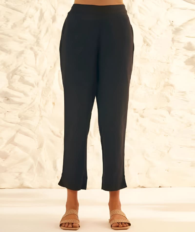 Women's Black Casual Solid Straight Fit Trouser