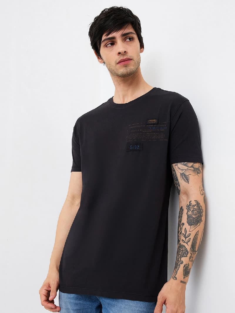 Men's Black Casual Solid Slim Fit Tshirt