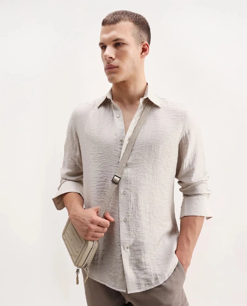 Men's Beige Casual Solid Regular Fit Shirt