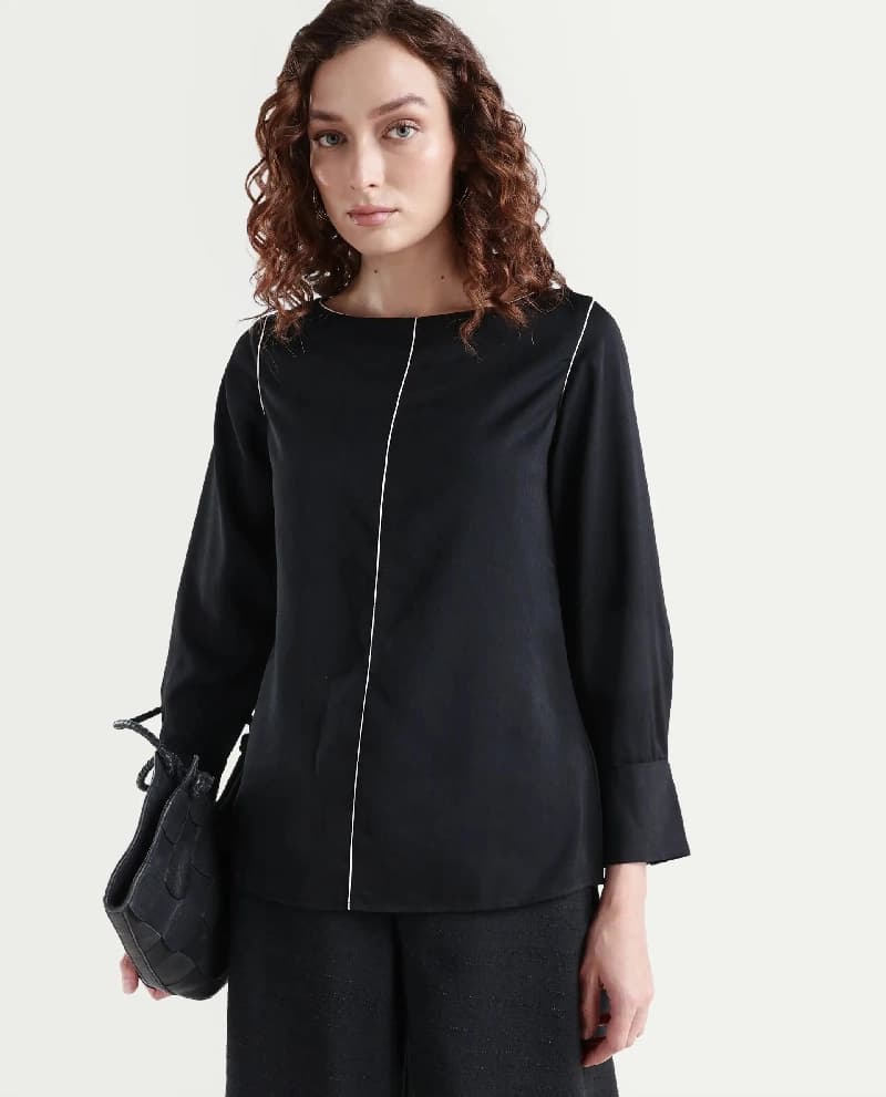 Women's Black Casual Solid Regular Fit Top
