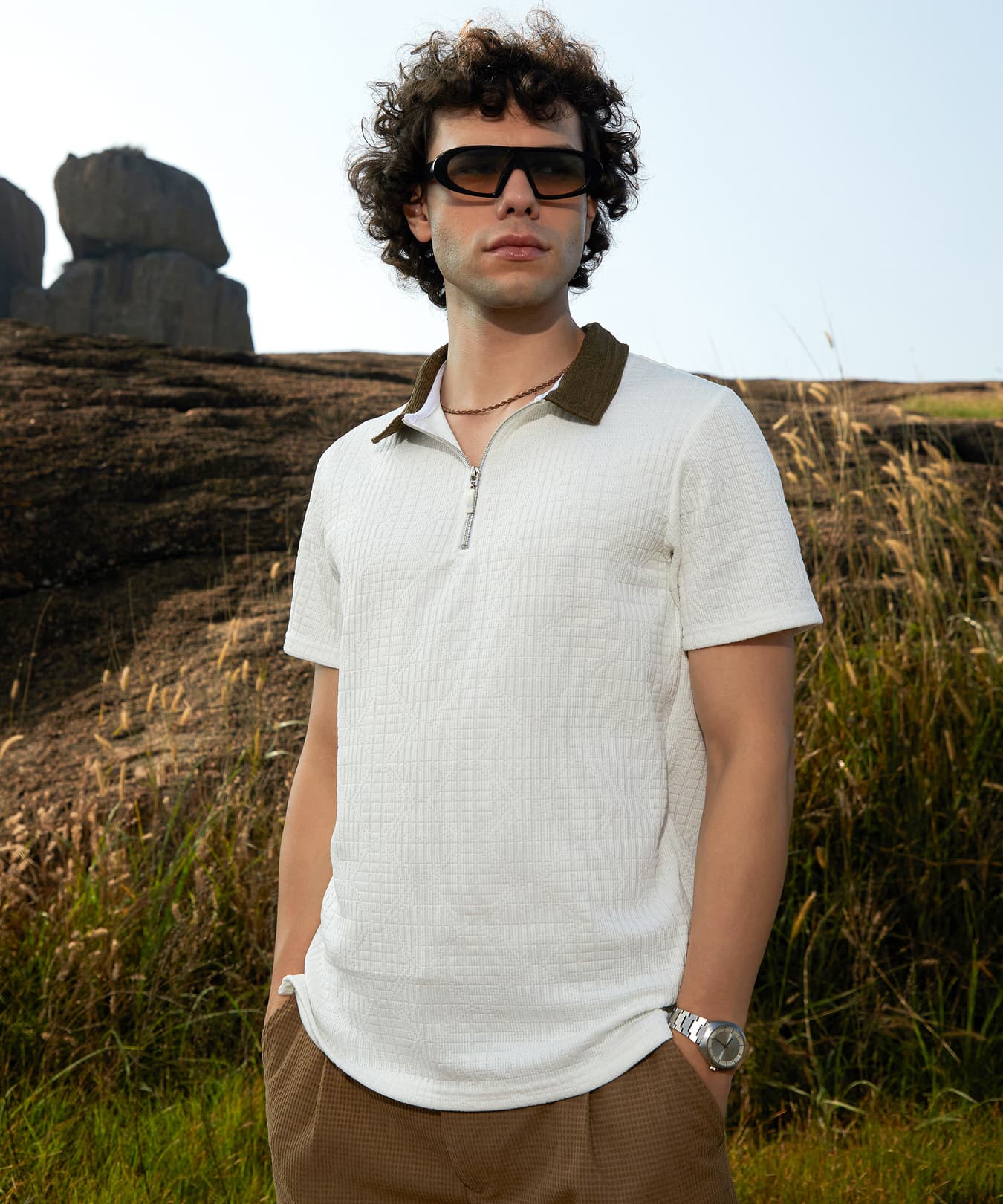 Men's White Casual Textured Regular Fit Tshirt