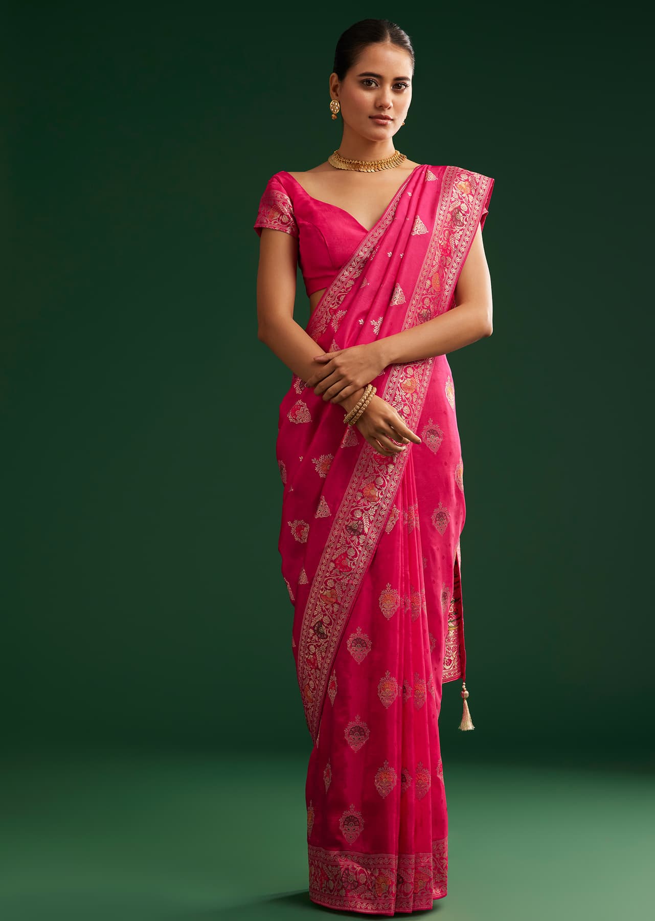 Women's Festive Classic Rani Pink Dola Silk Saree With Zari Detailing