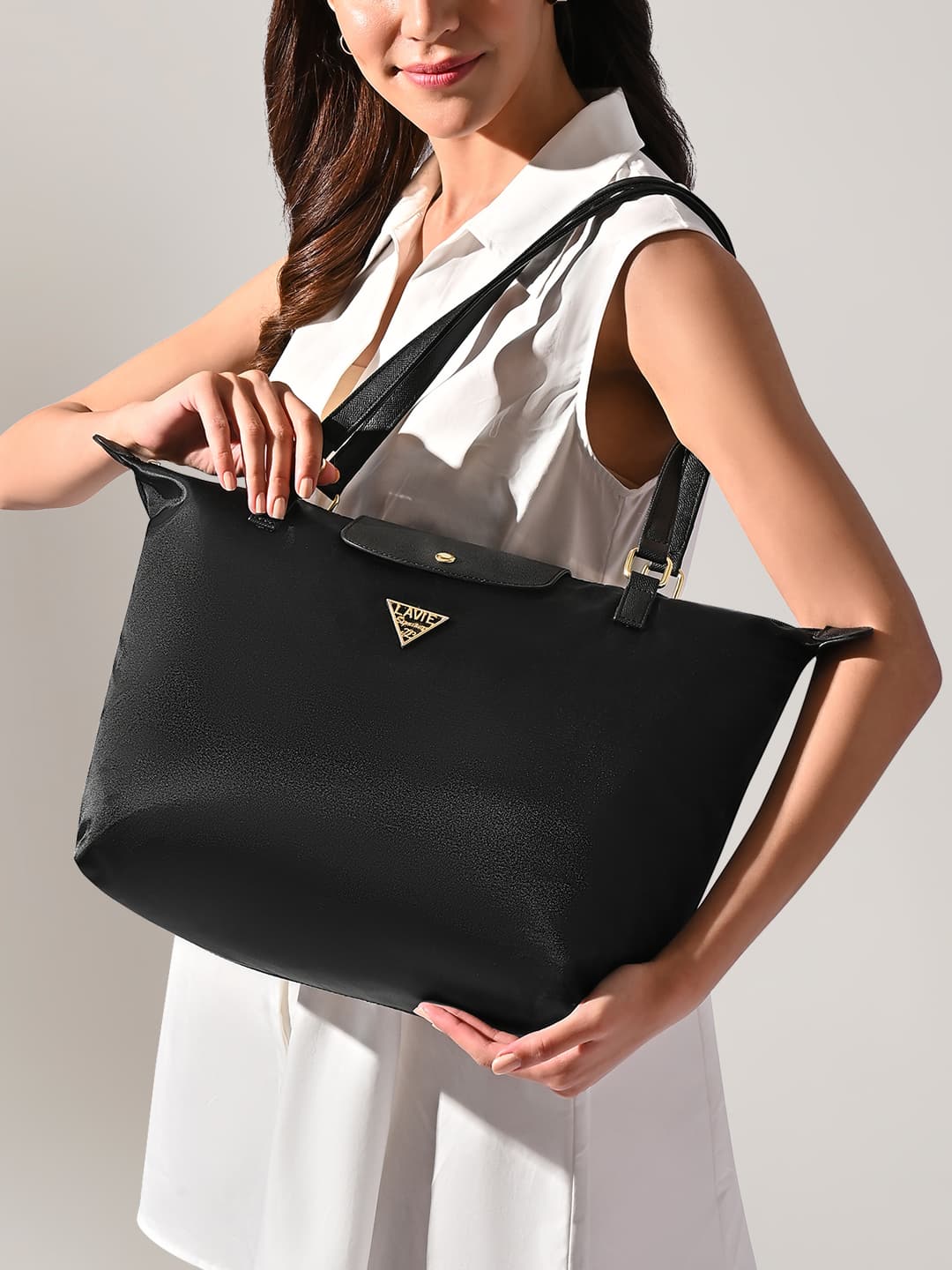 Women's Black Casual Solid Nylon Tote Bag Handbag