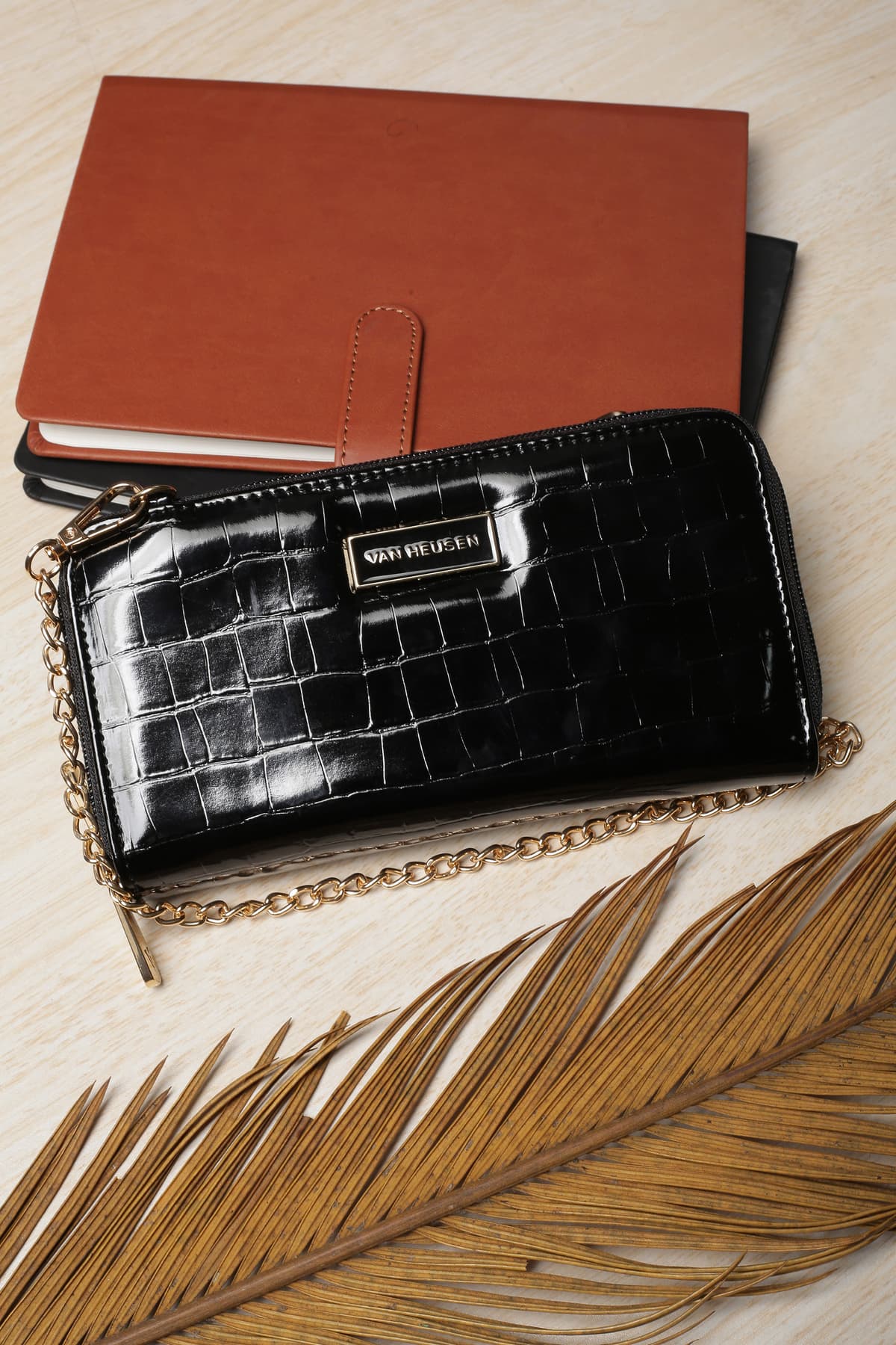 Women's Black Casual Solid PU Zipper Wallet