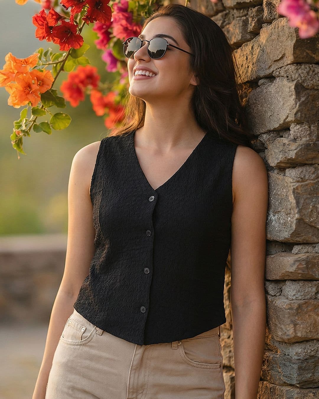 Women's Black Casual Regular Fit Textured Sleeveless Top