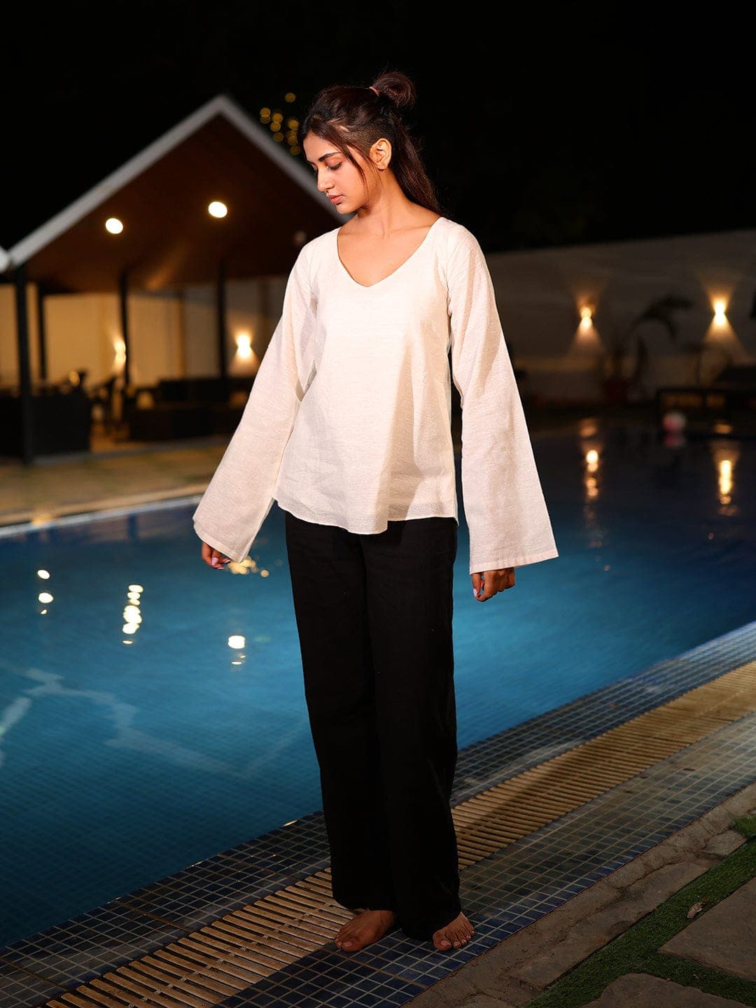 Women's White Casual Slim Fit Full Sleeves Tops