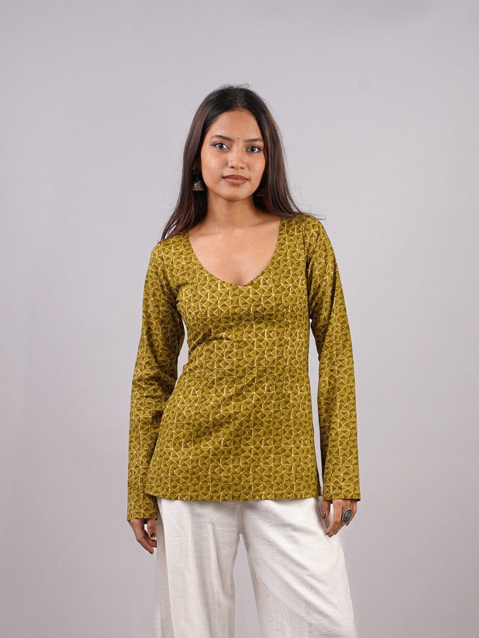 Women's Green Casual Slim Fit Full Sleeves Kurti