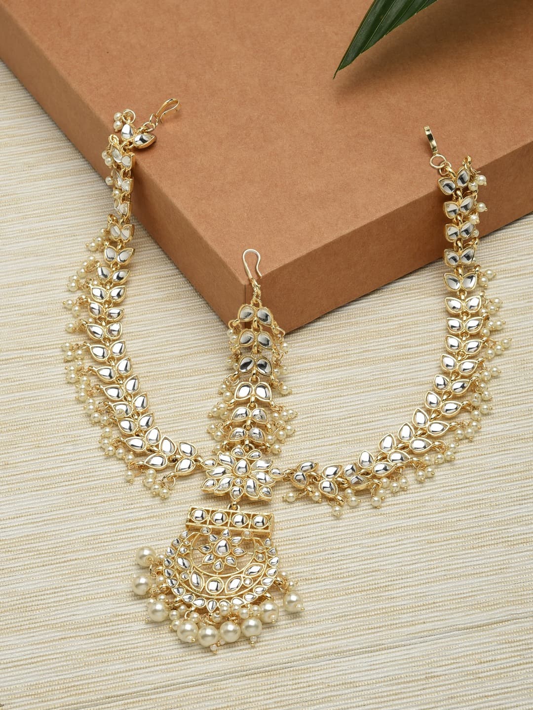 Women's Gold Tone Kundan and Pearls Embellished Bridal MathaPatti Style Maangtikka